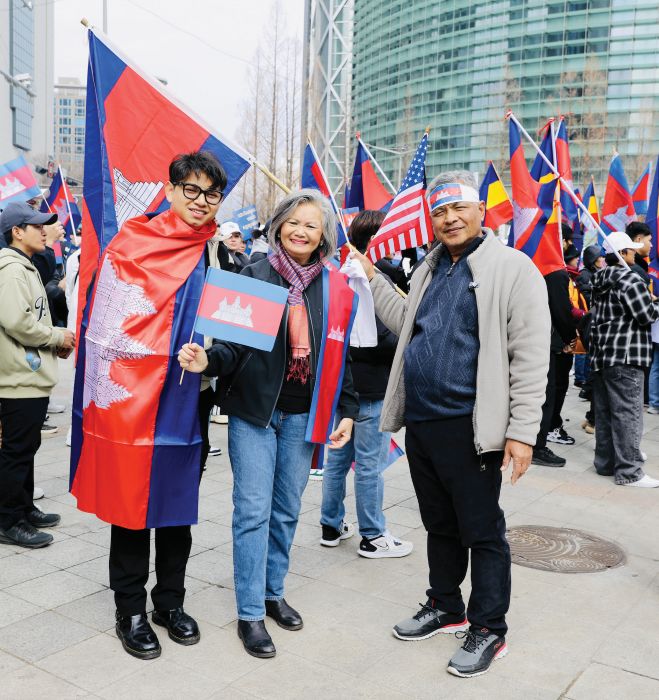 Mu joins protest after fatal shooting of Cambodian opposition member Lim Kimya, South Korea, 2025 